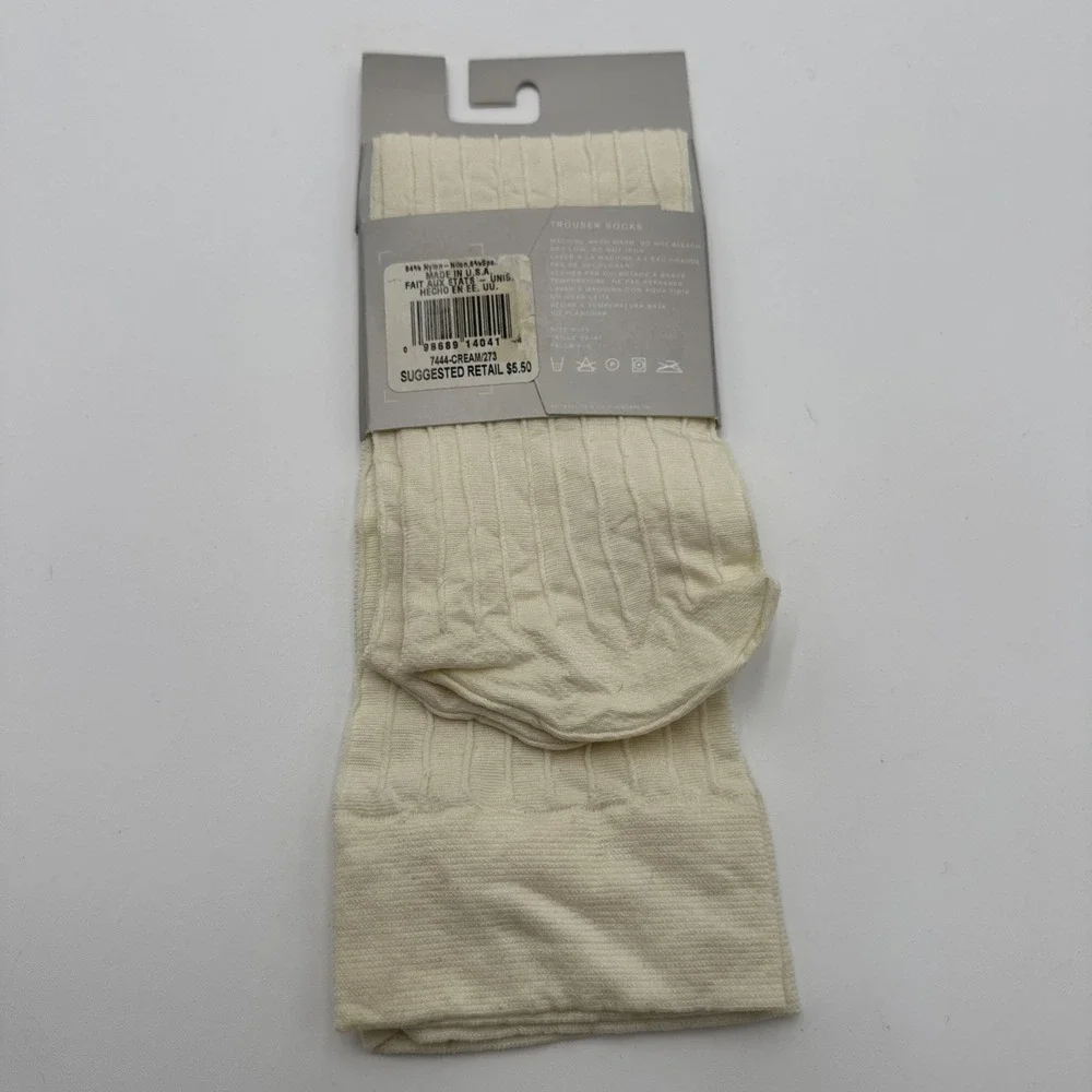 New With Tag Liz Claiborne Trouser Socks, Woman 1 Pair, Size 9-11 Cream